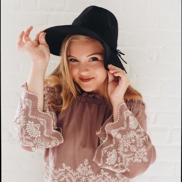 Meet your Posher, Reilly - Picture 2 of 8